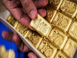 قیمت طلا به رغم افزایش نرخ‌ بهره آمریکا بالا ماند