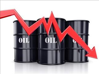 کاهش قیمت نفت در پی تعطیلی پالایشگاه‌های آمریکا