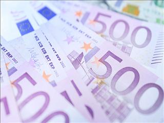 نرخ رسمی پوند و یورو کاهش یافت