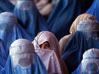 برقع در افغانستان اجباری شد