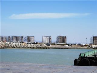 ساخت پل استراتژیک خلیج فارس پس از ۷ سال توقف از سرگرفته شد